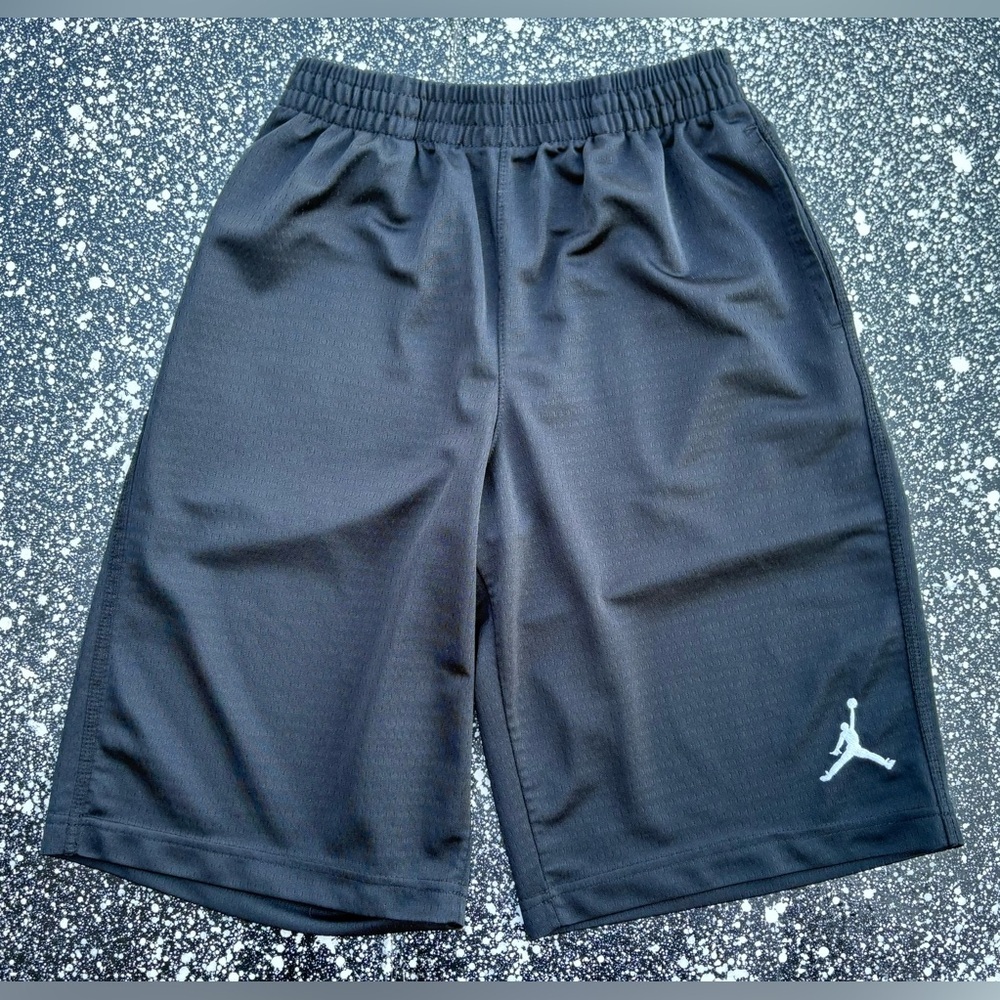 Air Jordan Classic Basketball Mesh Shorts NWOT Youth Large